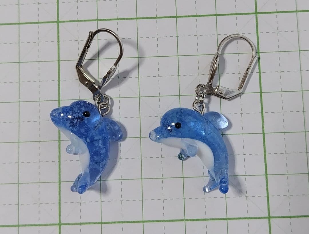 HM　フレンチフックピアス　シルバー　ドルフィン　イルカ