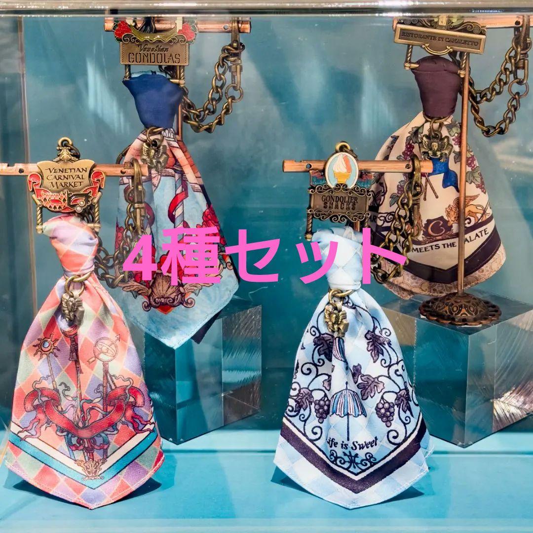 新品★4種セット ディズニーストーリービヨンド バッグチャームセット