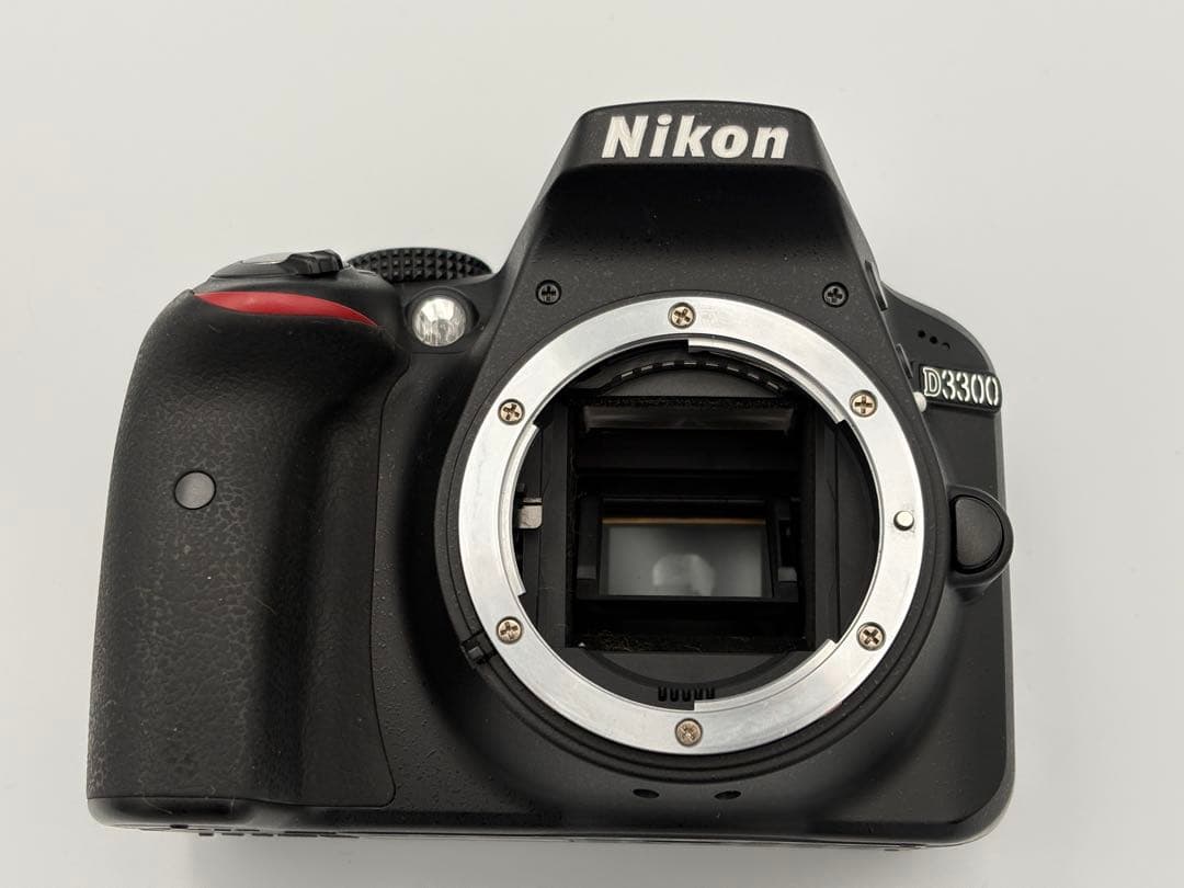 超美品　Nikon D3300 レンズキット SDカード付 低シャッター