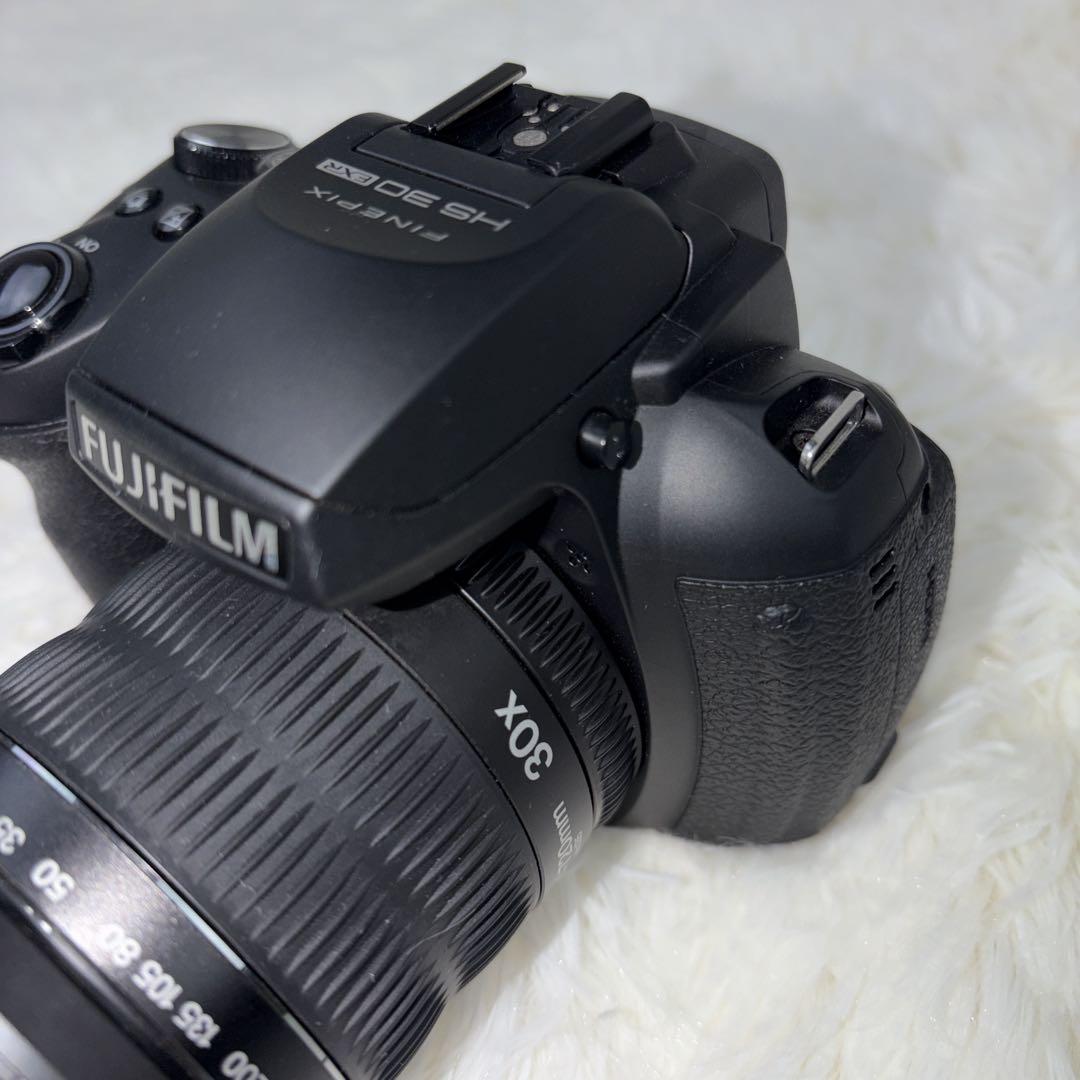 FUJIFILM 富士フイルム　HS30 EXR 30倍ズーム