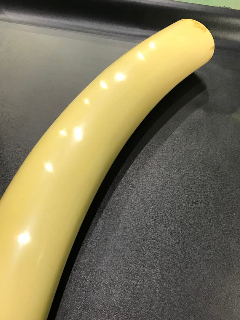 象牙風置物 レプリカ 練り物　オブジェ 一本牙 全長100cm