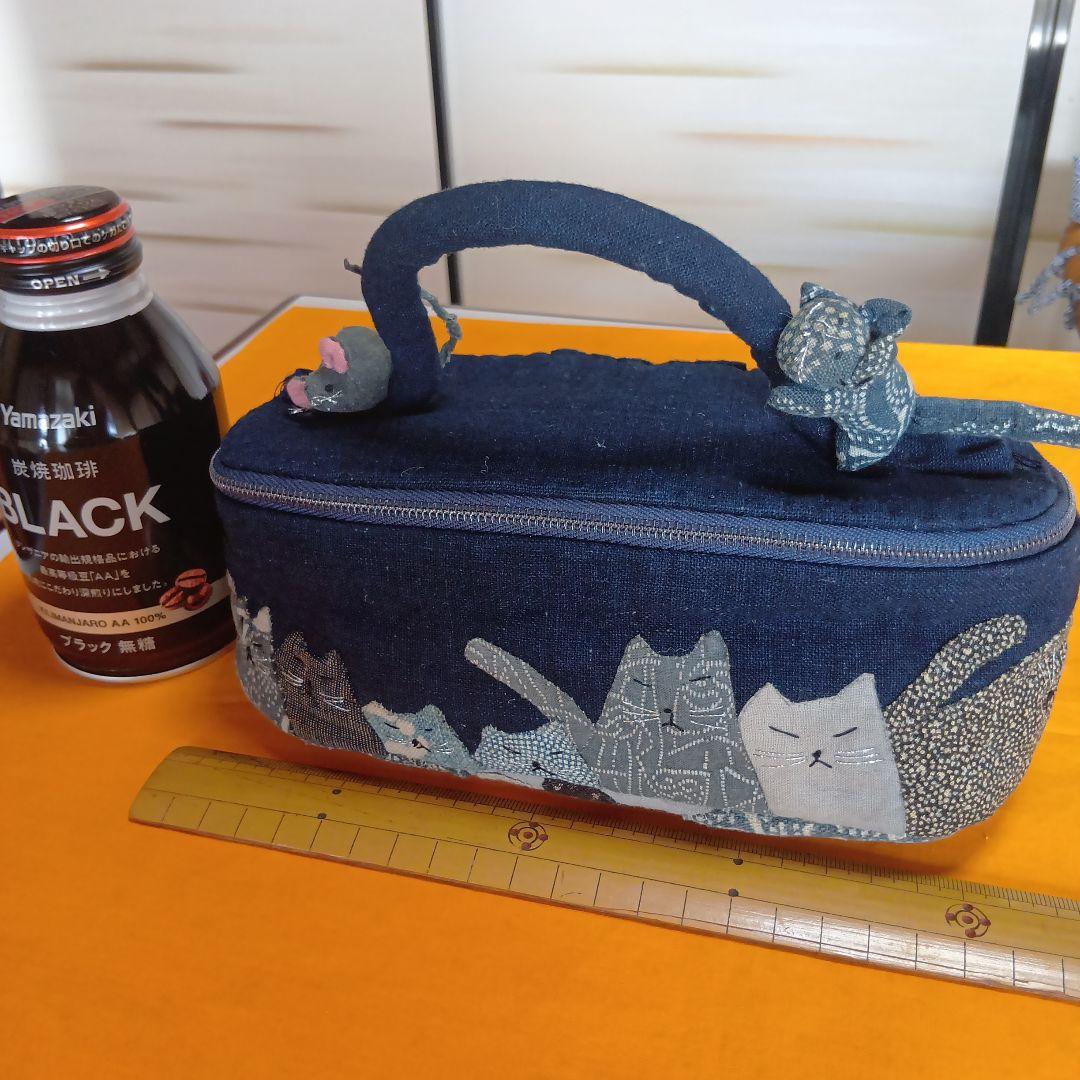 古布　木綿　型染め　可愛い猫とネズミの手づくりポーチ
