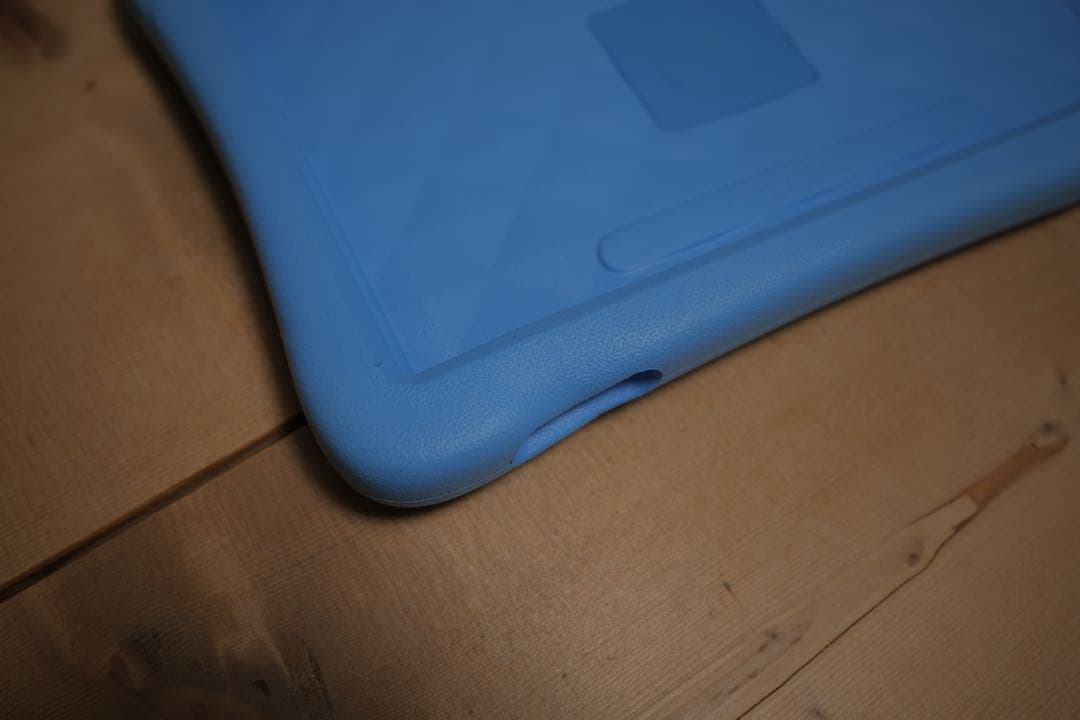 【ほぼ未使用・付属品完備】Android Kids10 ケース付き