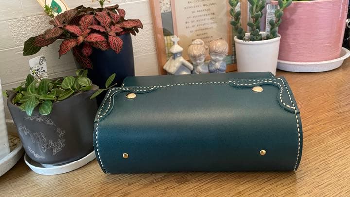 S様受注専用　【手縫】ハンドメイド本革新改訳小型版聖書カバー