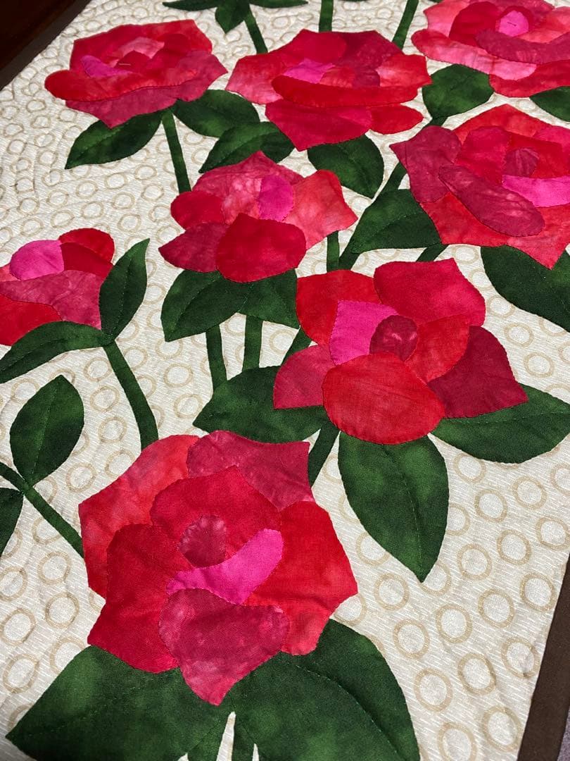 ハワイアンキルトタペストリー　薔薇の香り