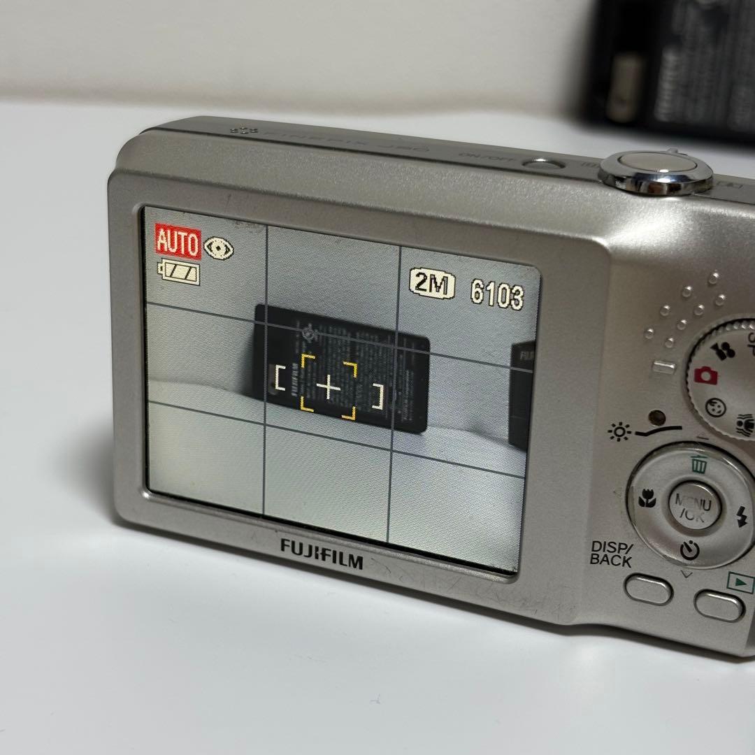 FUJIFILM FinePix J50 シルバー デジカメ 動作品