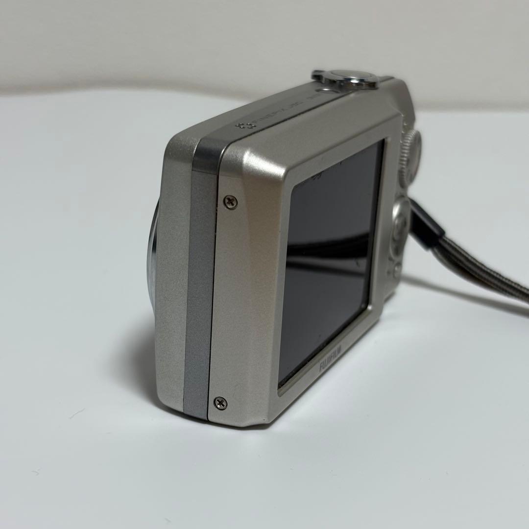 FUJIFILM FinePix J50 シルバー デジカメ 動作品