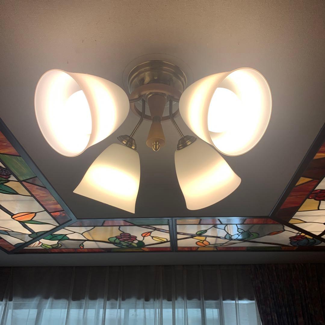 ジャンク品　モダンデザイン シャンデリア 4灯　LED電球付き