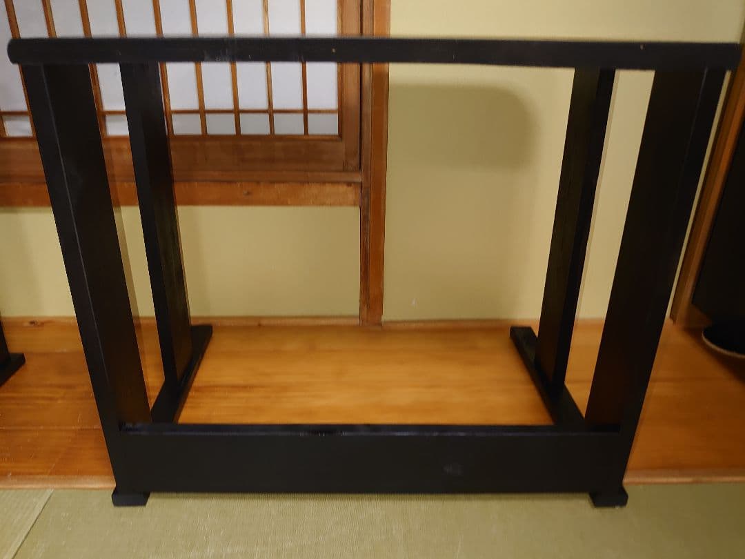 【累積119台目】１台用パチスロ実機の置き台（シンプルスタンド）★黒色に塗装済み