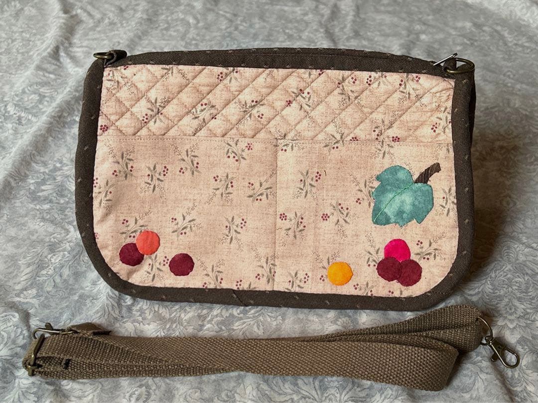 バスケットにいっぱい　スー&ビリーたっぷりマチのショルダーバッグ