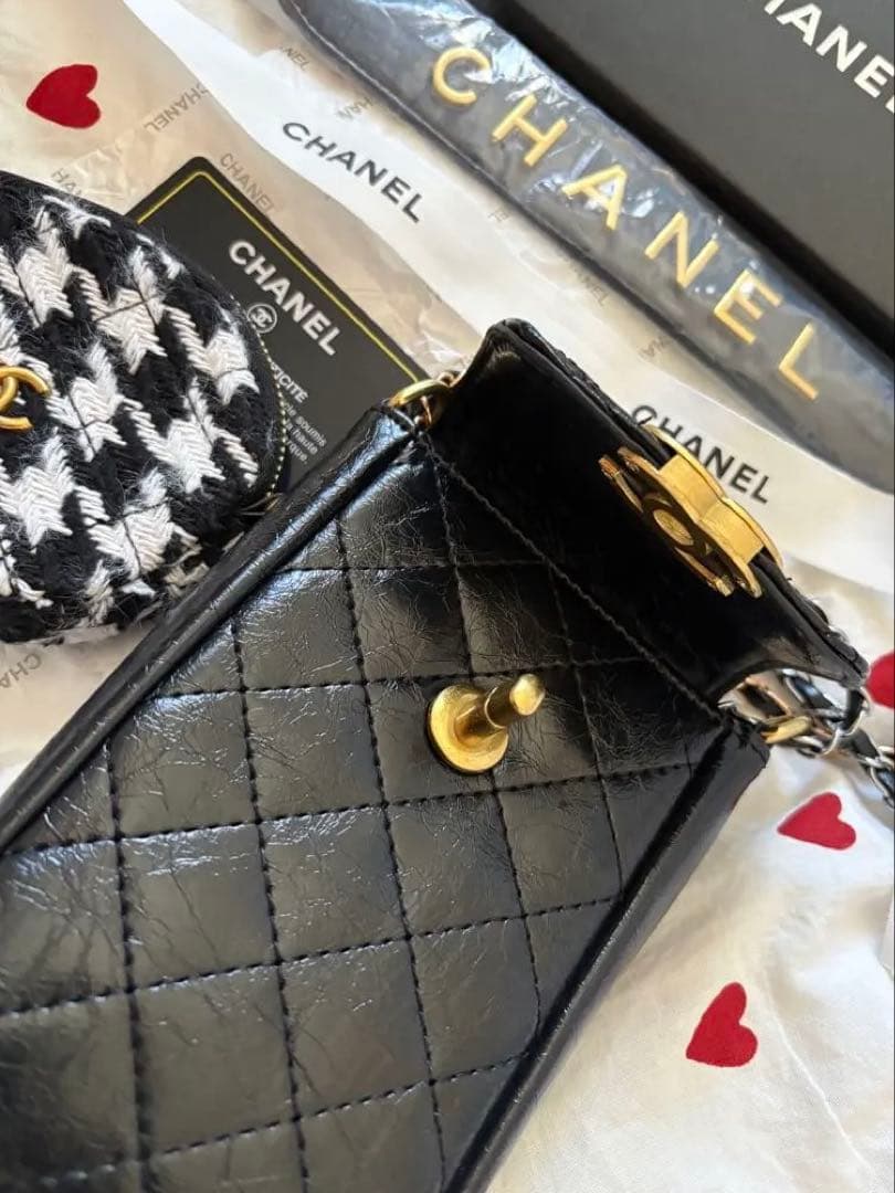 CHANELスマホショルダー+ケース