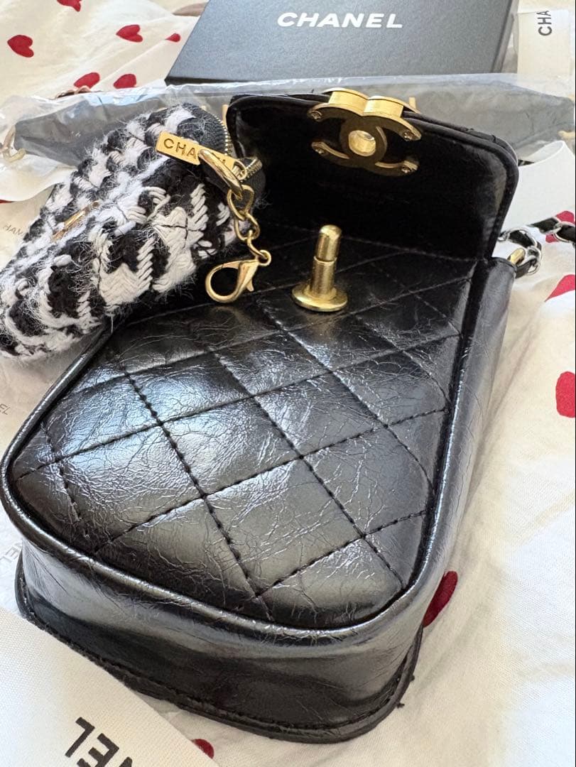 CHANELスマホショルダー+ケース
