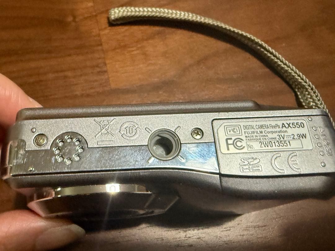 FUJIFILM　デジカメ　FINEPIX AX550 電池式　動作確認済み