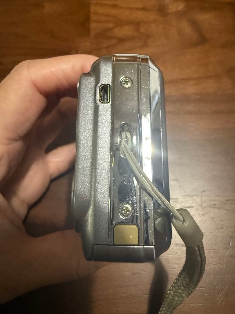 FUJIFILM　デジカメ　FINEPIX AX550 電池式　動作確認済み
