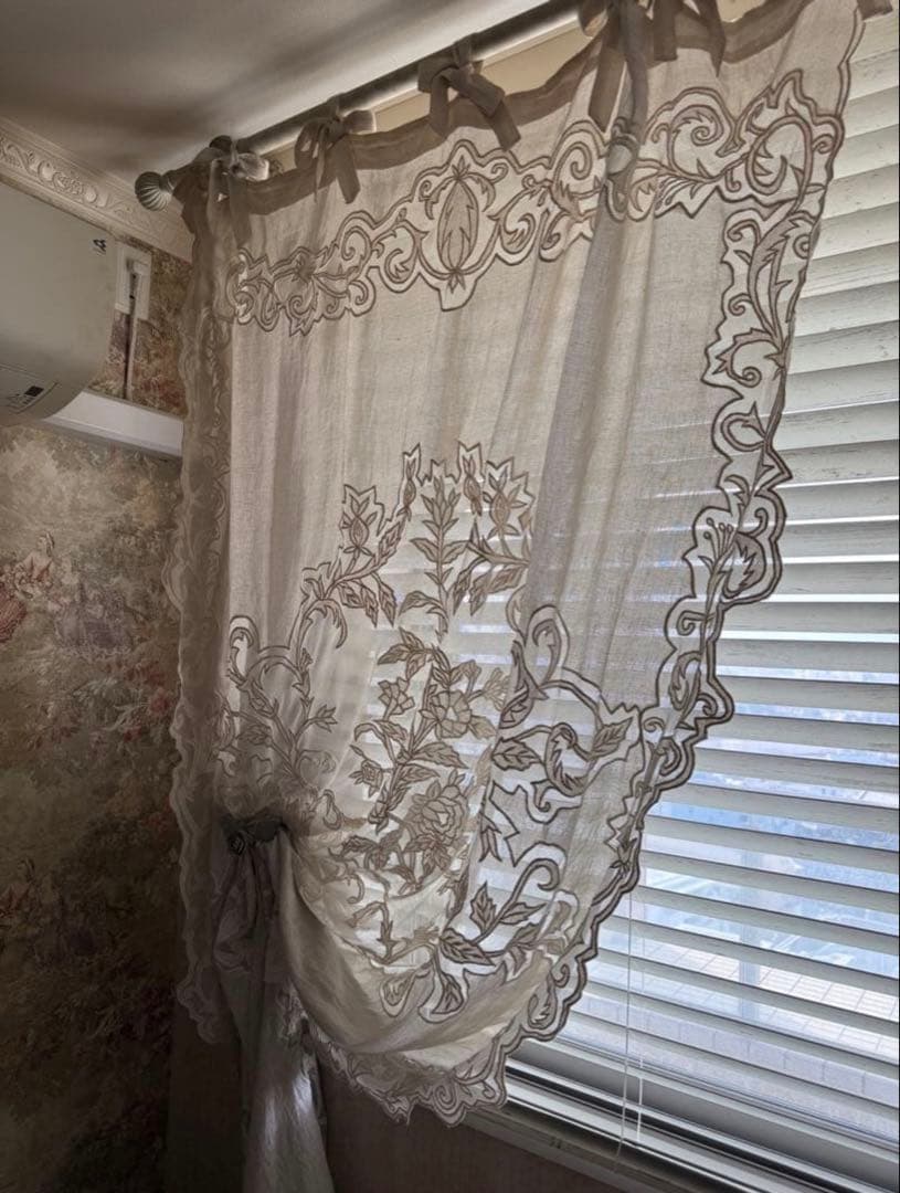 フランスブランドコクシグルリネン刺繍のカーテン二枚セット