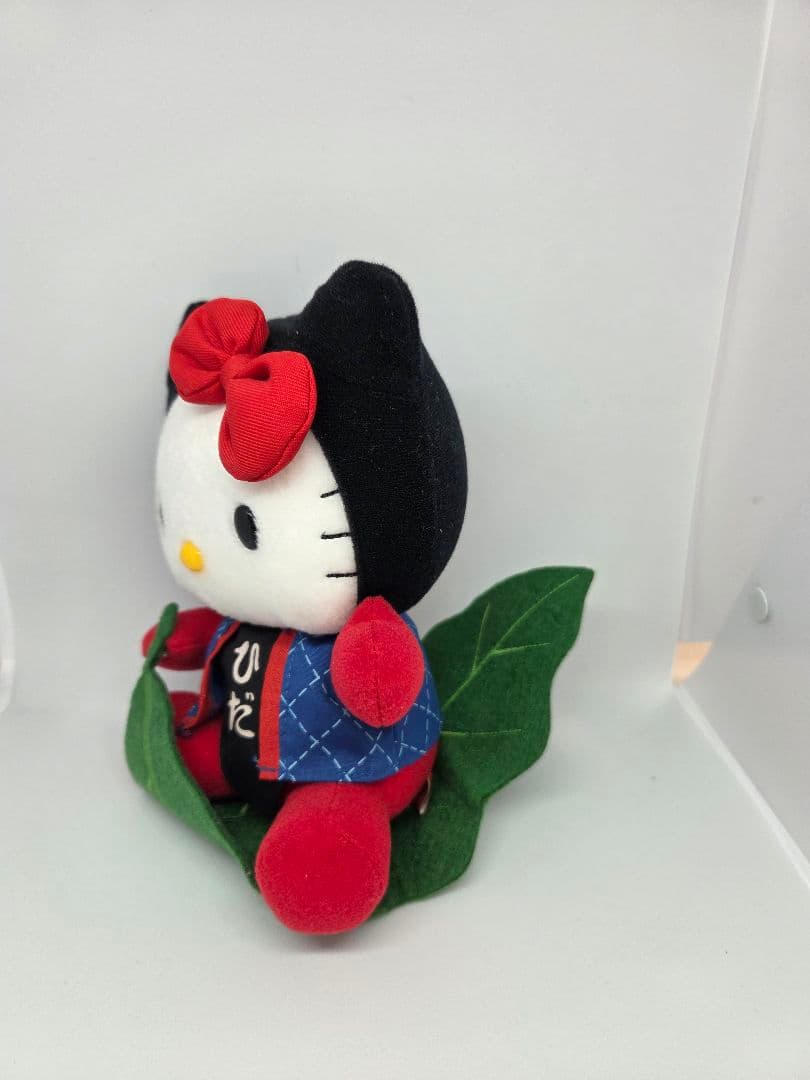 ハローキティ　ご当地ぬいぐるみ3体セット(　あかべこ、牛たん、さるぼぼ)