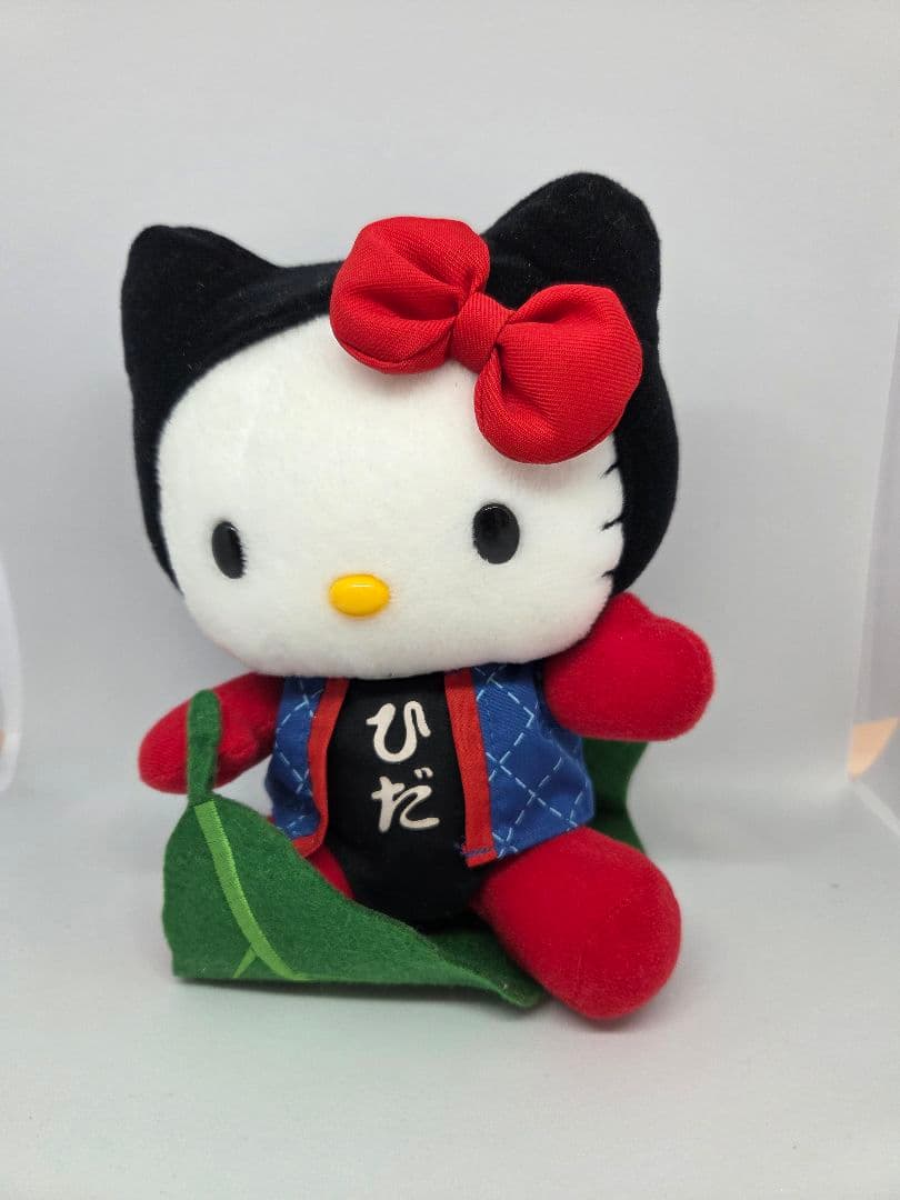 ハローキティ　ご当地ぬいぐるみ3体セット(　あかべこ、牛たん、さるぼぼ)