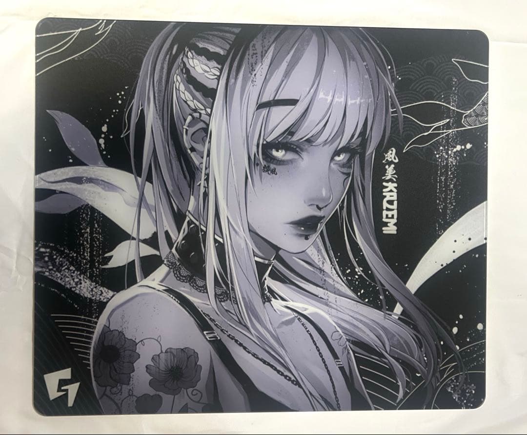 GLSSWRKS KAZEMI ガラスマウスパッド