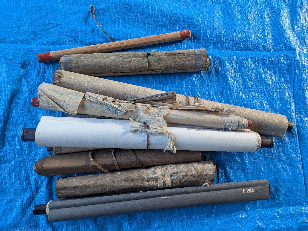 坊さん宅より　片付け品　掛け軸　和本　経本　等まとめ