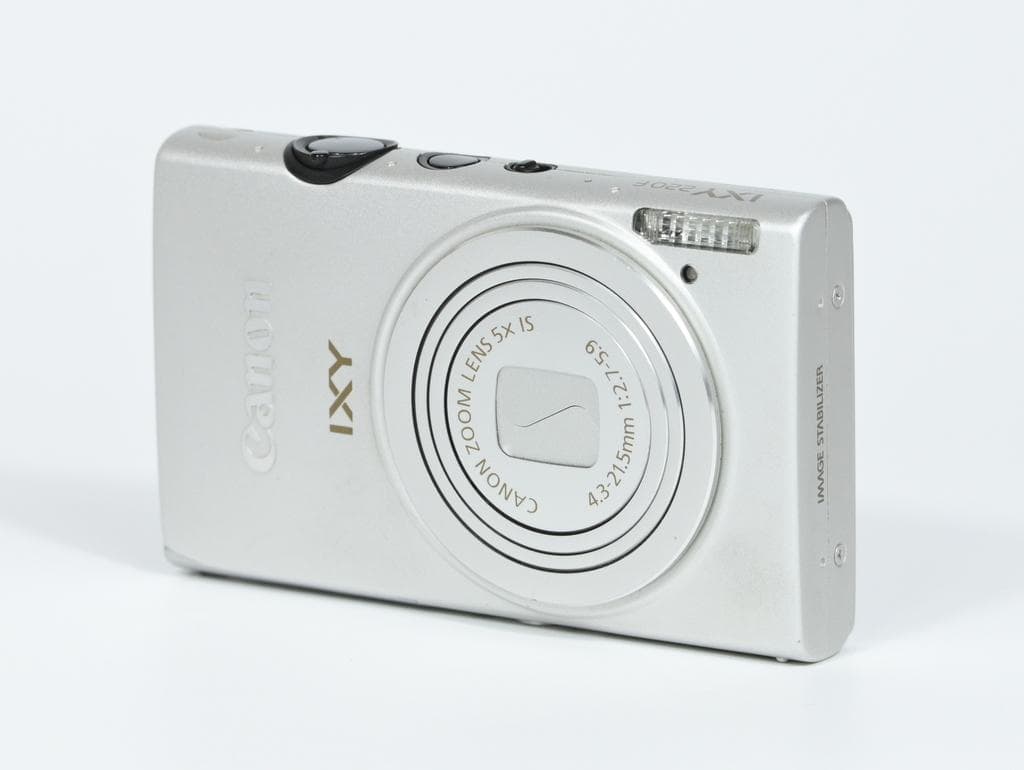 【美品】 キヤノン　Canon IXY 220F シルバー
