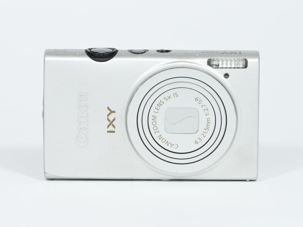 【美品】 キヤノン　Canon IXY 220F シルバー