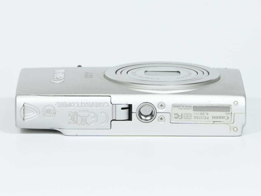 【美品】 キヤノン　Canon IXY 220F シルバー