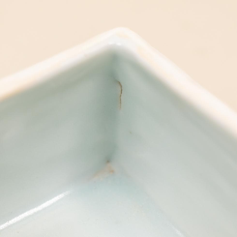 上田恒次 白磁 蓋物 共箱付 師：河井寛次郎