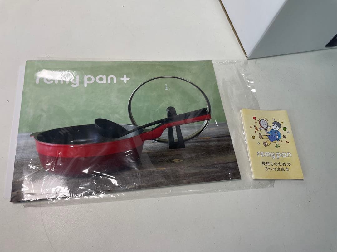 【未使用品】remy pan＋ レミパンプラス 24cm ガラス蓋付き レッド