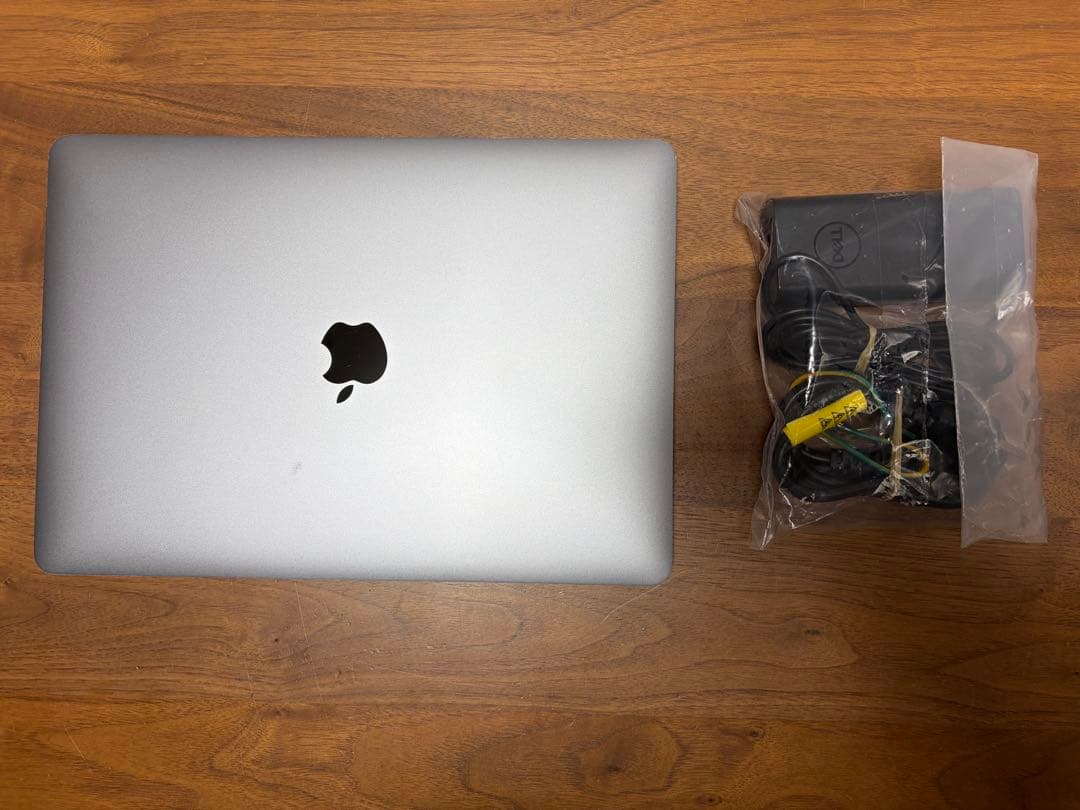 美品高性能❗️MacBook Pro 2022 M2チップ 16GB&512GB