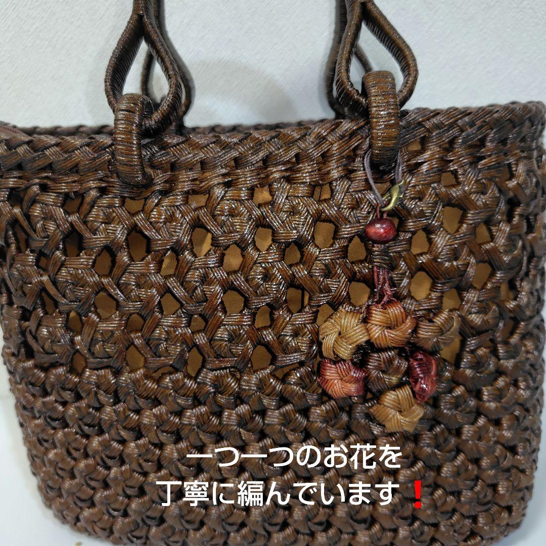 クラフトで作った山葡萄風花車＆花結び編み柿渋染めかごバッグ（アンティーク調）