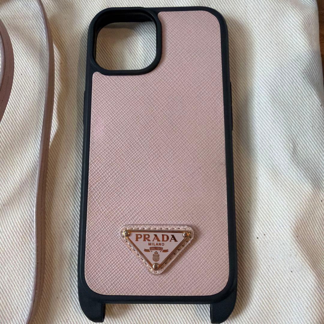 プラダ　iPhone15ケース