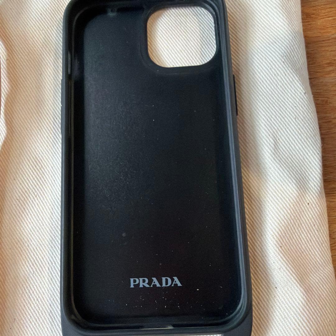 プラダ　iPhone15ケース