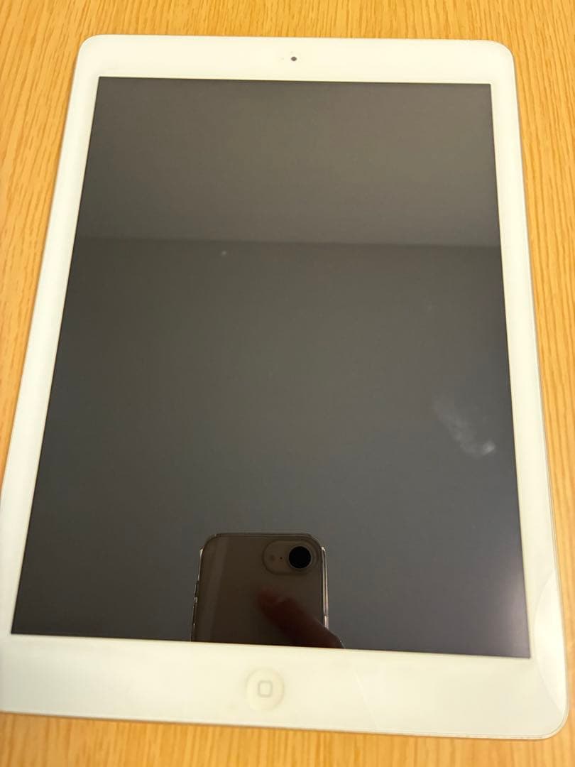 Apple iPad Air 9.7インチ シルバー 本体