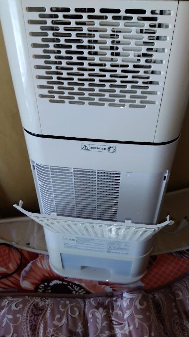 アイリスオーヤマKIJDC-L50-W衣類乾燥除湿機 サーキュレーター付き　本体