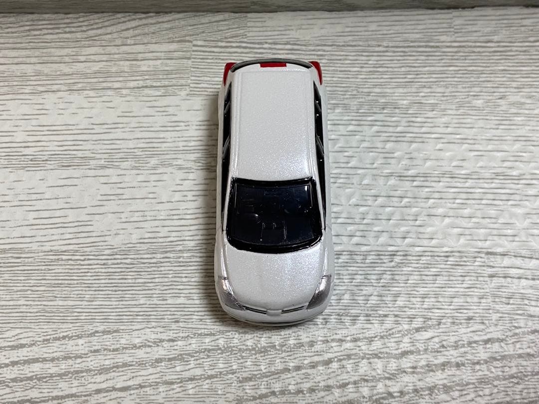 非売品　トミカ　日産　ティーダ　ホワイトパール