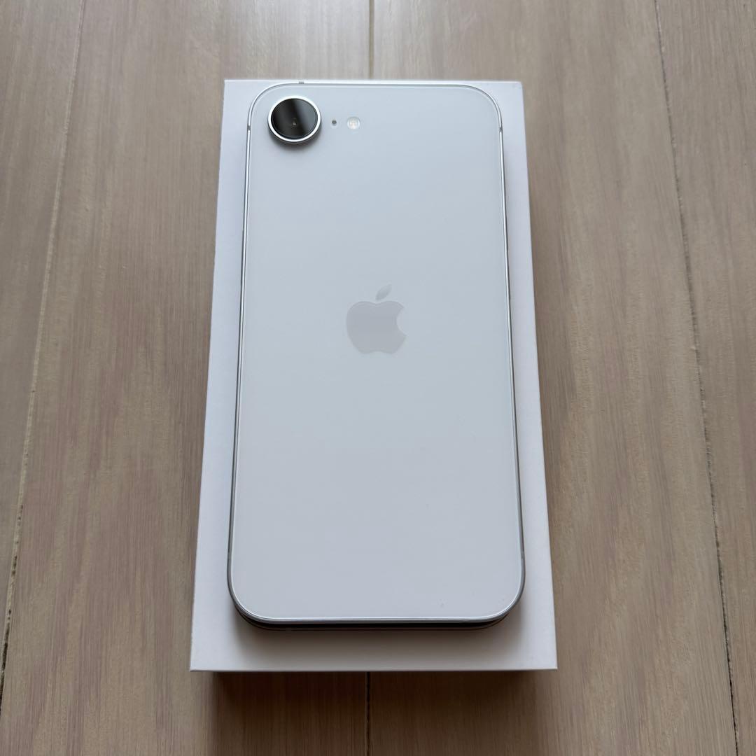 ★Apple iPhone 16e ホワイト★