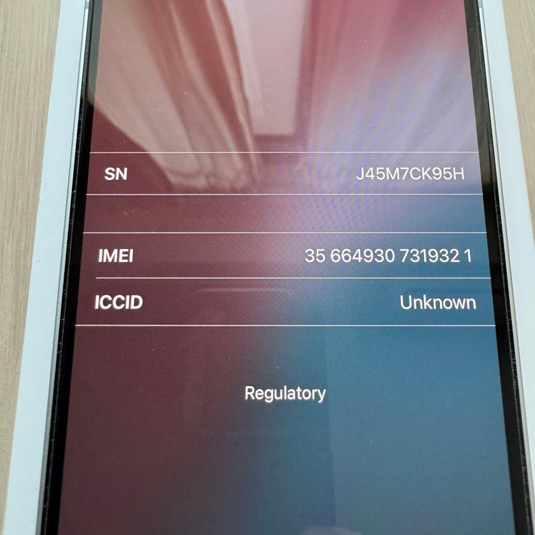 ★Apple iPhone 16e ホワイト★