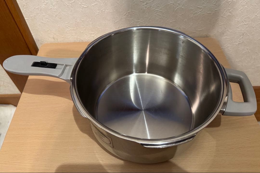 タッパーウェア レインボークッカー 圧力鍋 4.5L