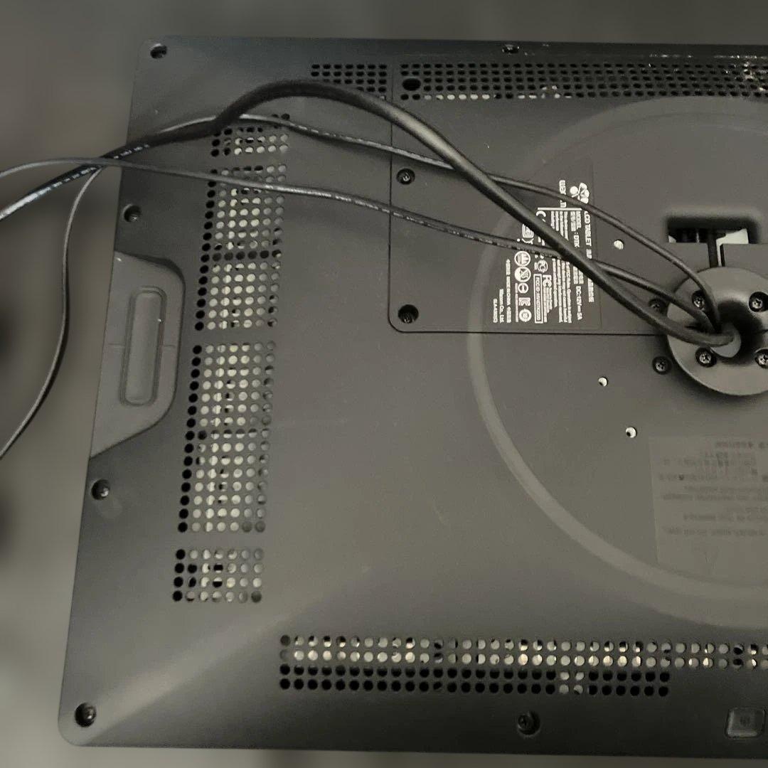 液タブ・ペンタブ WACOM cintiq DTK-2200/K