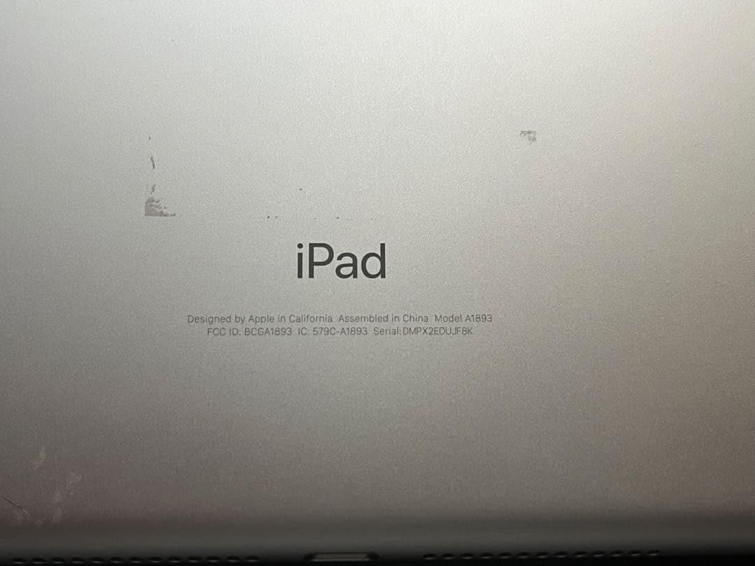【ジャンク品】Apple iPad 第6世代 Wi-Fiシルバー 本体