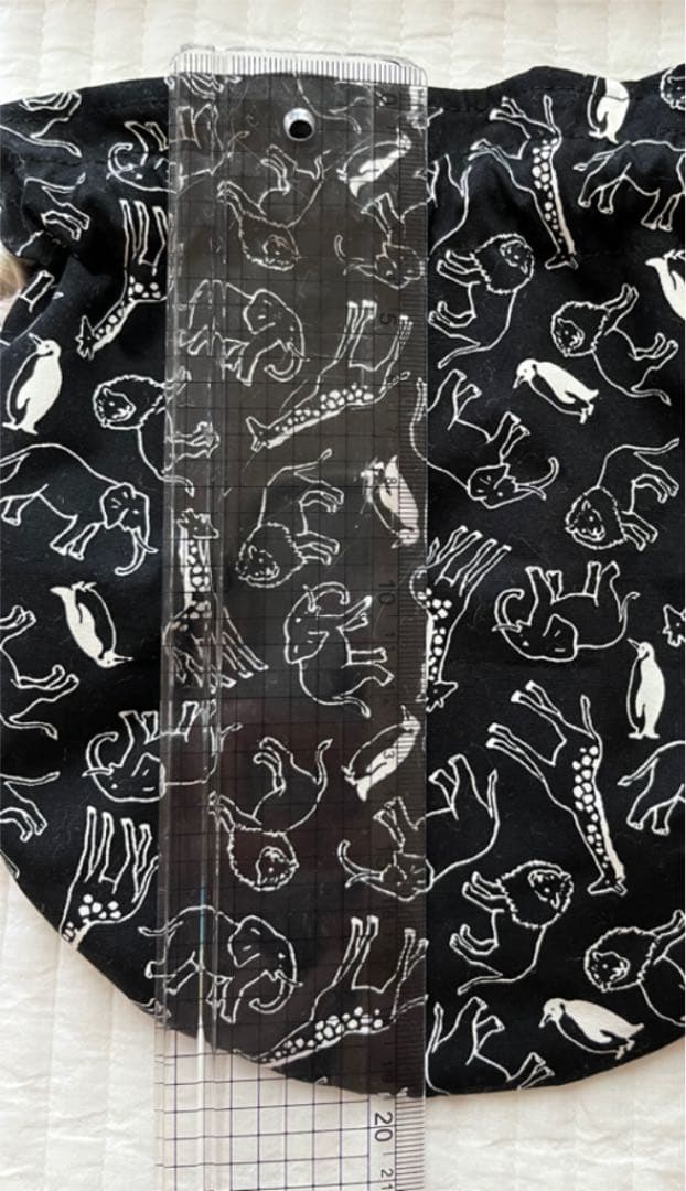 ✳︎専用✳︎SALE✳︎ハンドメイド✳︎アニマル柄　丸型巾着　ブラック