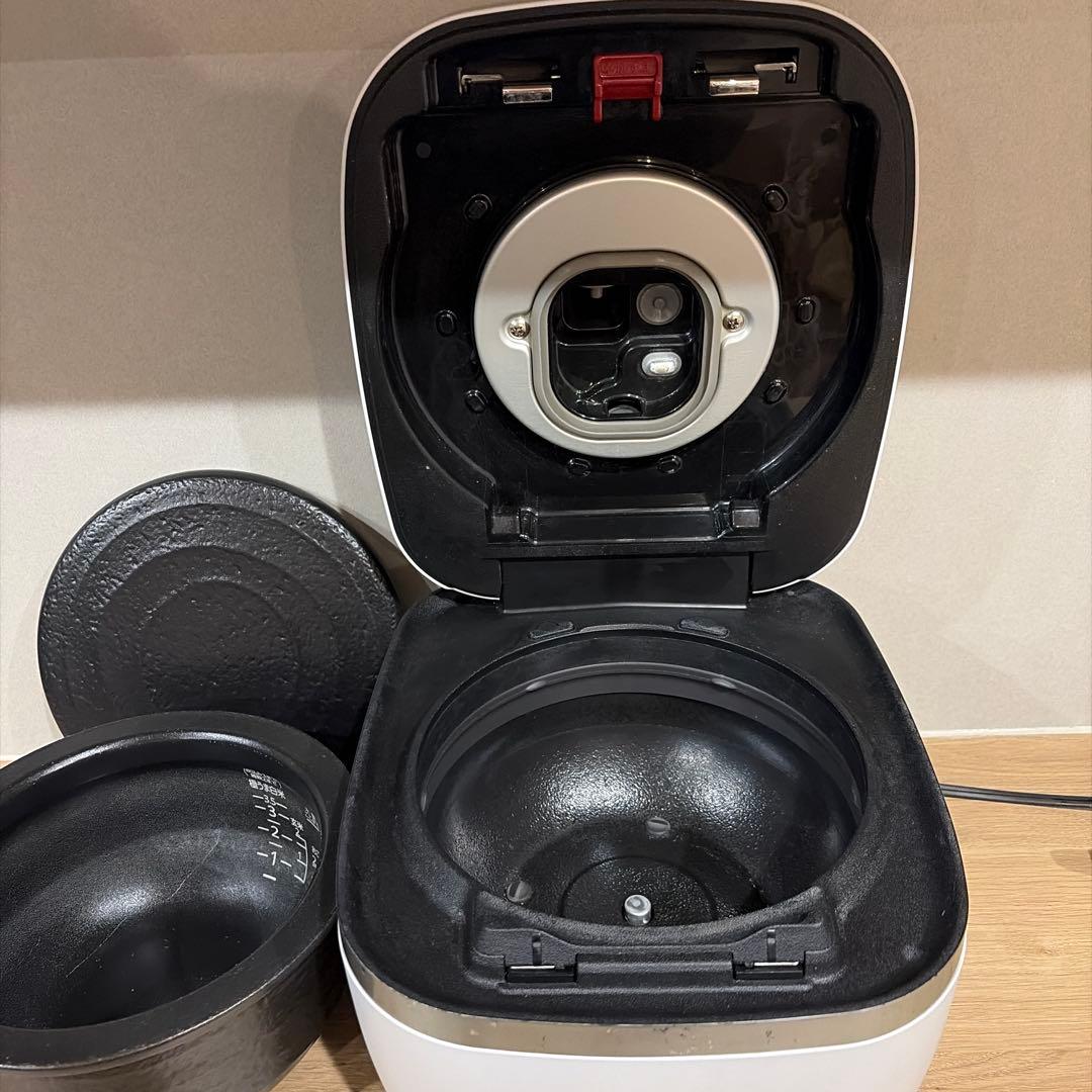 【TIGER】 JPX-062X-WF土鍋圧力IHジャー炊飯器（3.5合）