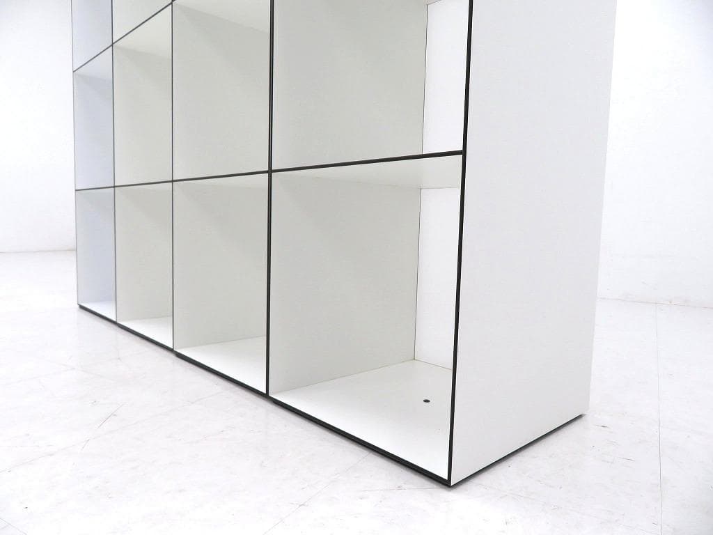 展示品　WOGG　モダン　シェルフ　飾り棚　サイドボード　本棚