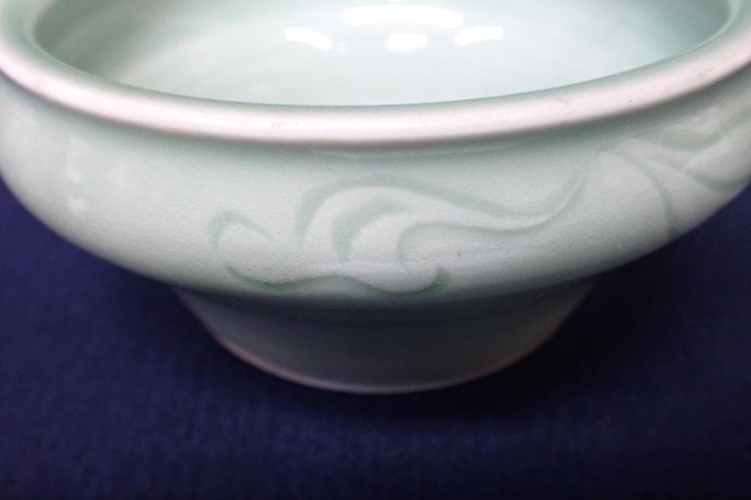 青磁　雙魚