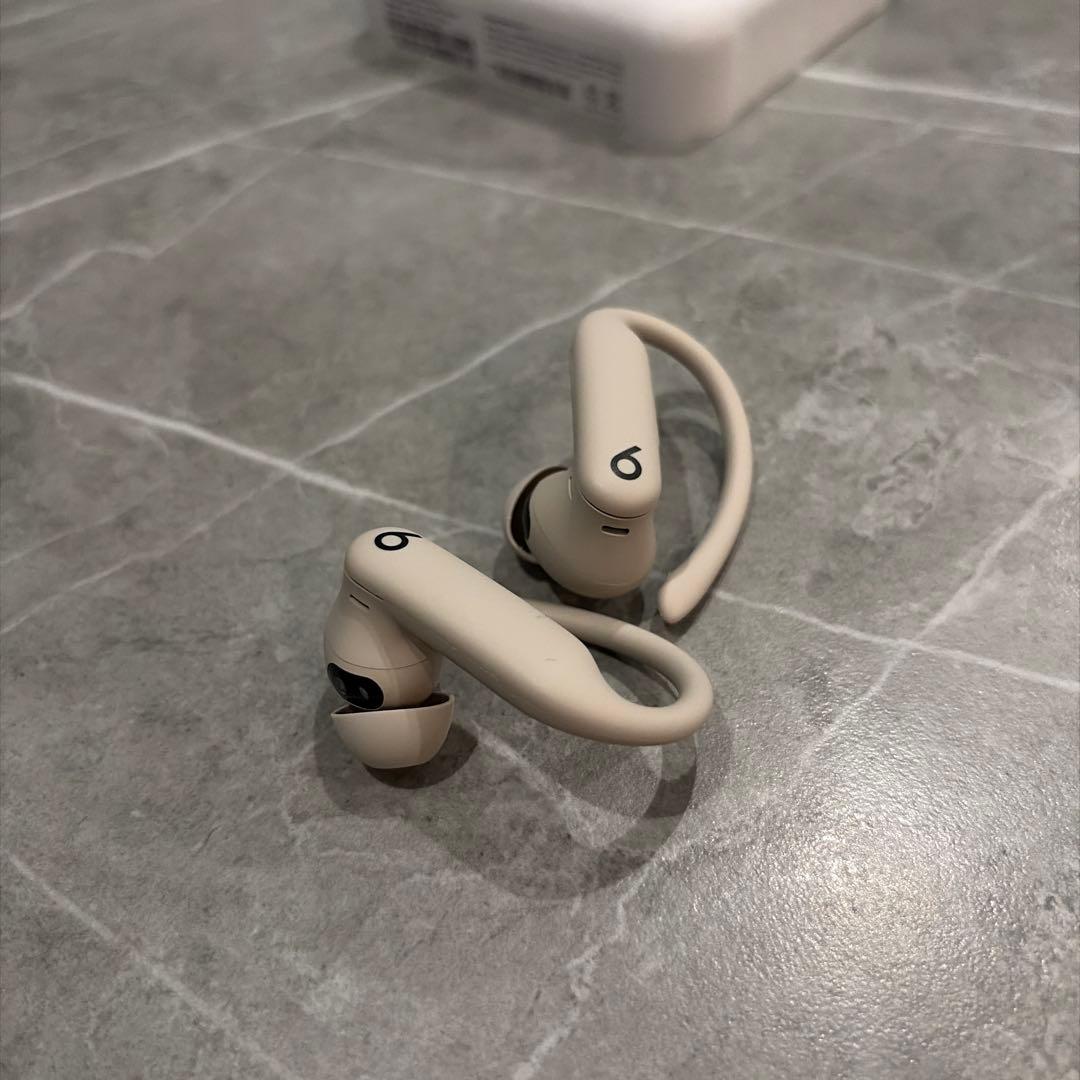 【極美品】Powerbeats Pro 2 / ほぼ未使用・付属品完備