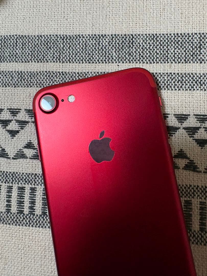 【11/2朝まで出品】SIMフリー iPhone 7 red 128GB