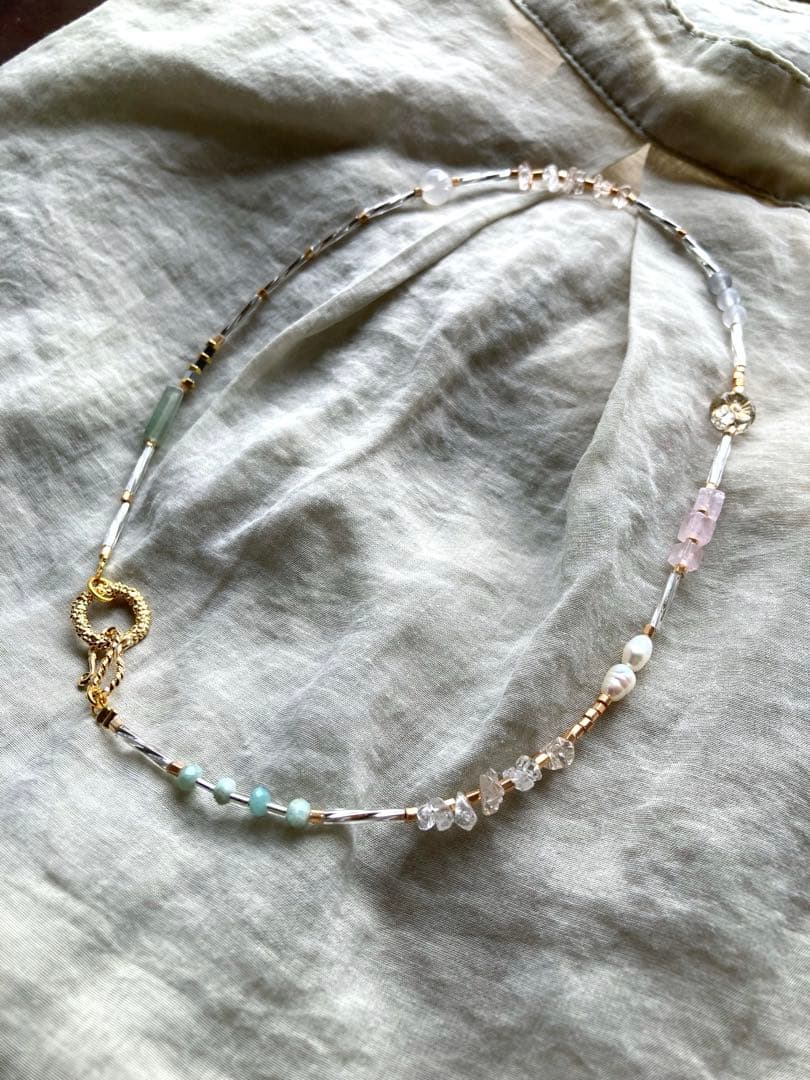 no.48 クリアトパーズと淡水パールのネックレス