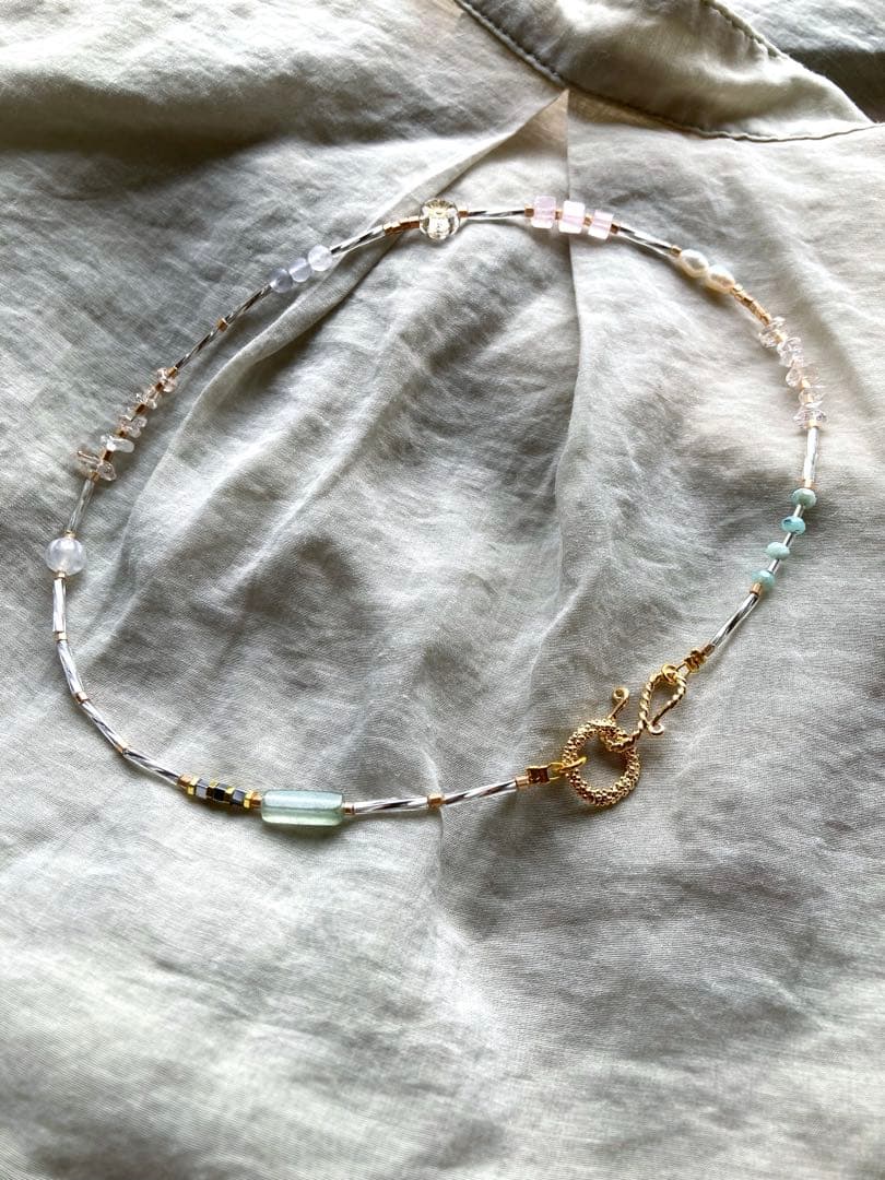 no.48 クリアトパーズと淡水パールのネックレス