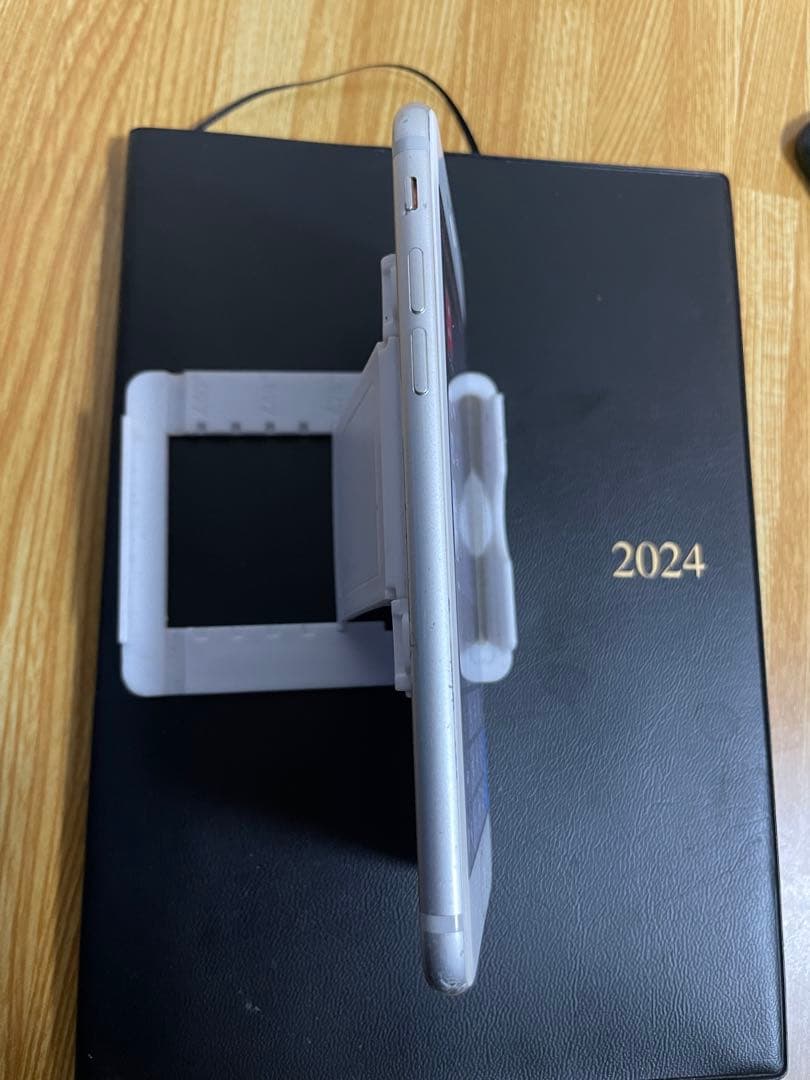 iPhone 7 128GB SIMロックなし（AU）