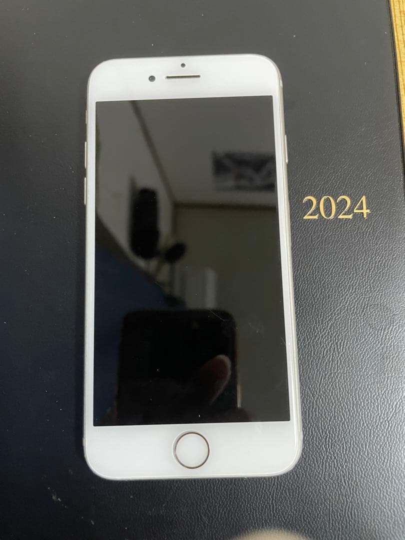 iPhone 7 128GB SIMロックなし（AU）